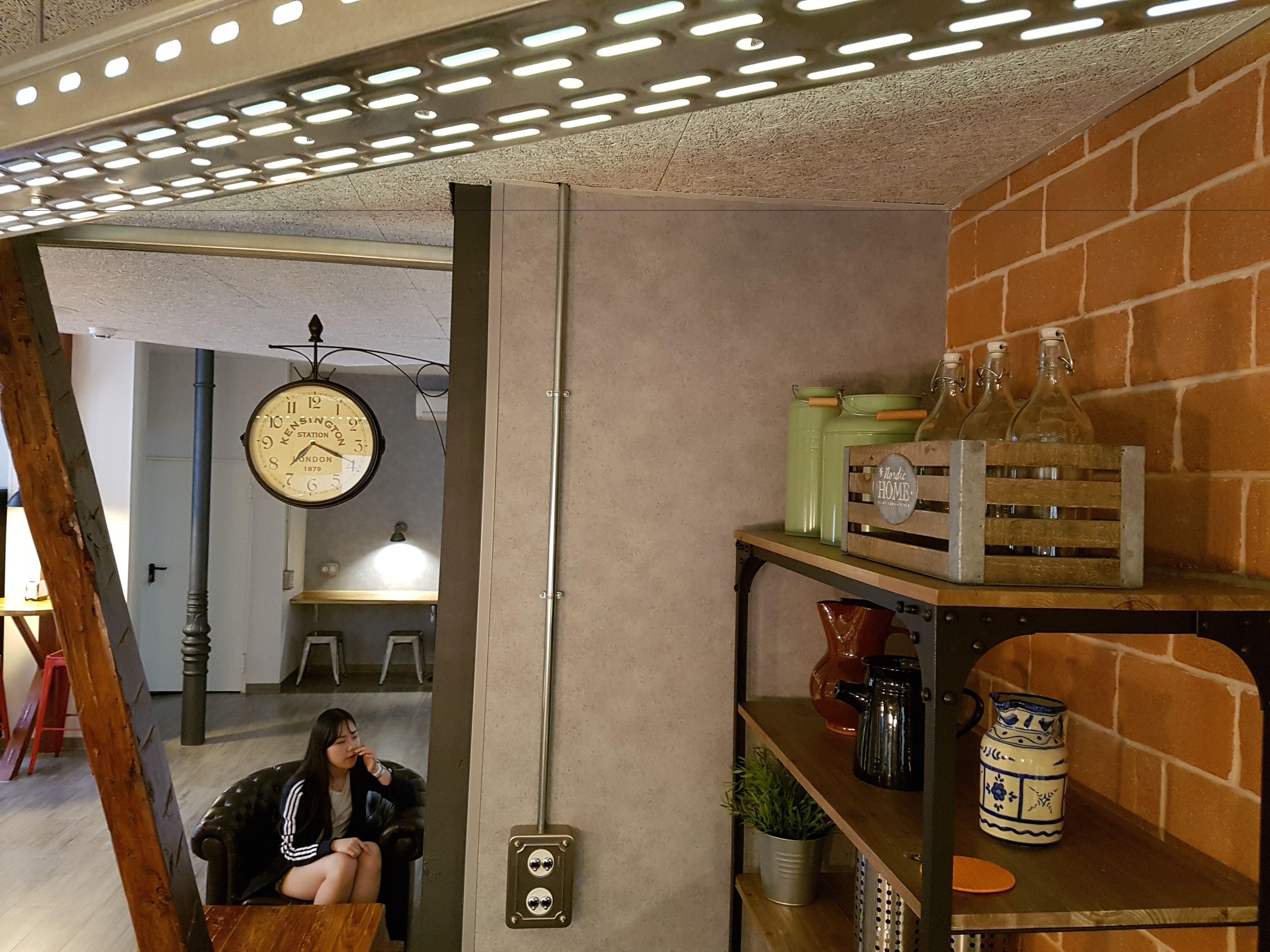 Far Home Atocha — Zdjęcia 1